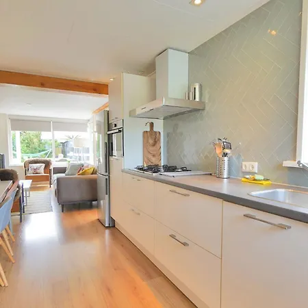 Vakantiehuis De Gouden Vink Sint Maartensvlotbrug